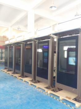 创伟达户外显示产品进军智能公交站牌领域