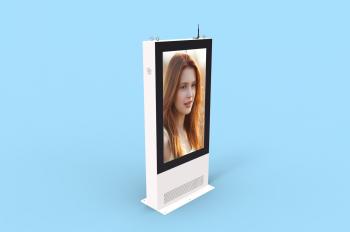 高清触摸屏户外广告机，对打造智慧商圈意义非凡！